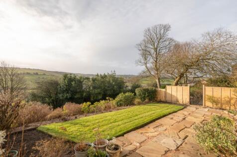 11 - 1 Westfield Mews BD13 3AP