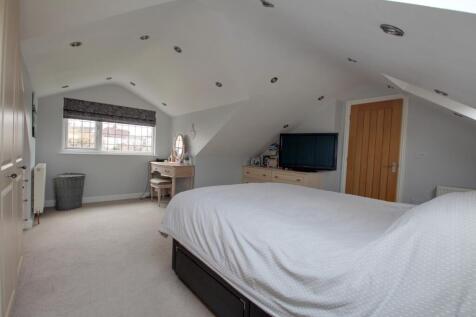 Bedroom 2 master on the first floor