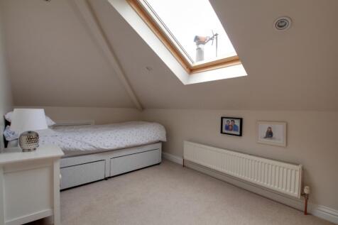 Bedroom 3 from one angle
