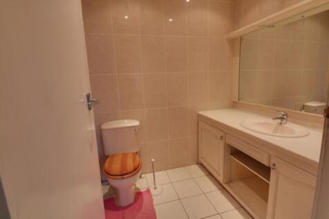 Ensuite To Bedroom 1