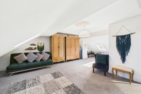 Bedroom 4 with Ensuite