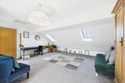 Bedroom 4 with Ensuite