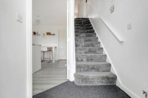 9 Rob Hammond EweMove Pontefract
