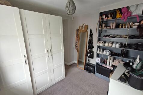 Adam Hendry EweMove estate and lettings agent in H