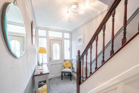 1306216-4-6846f7fa4b765