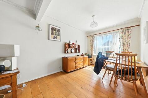 Katrina Grove-EweMove Pontefract.Dining