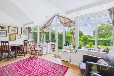 CAM03669G0-PR0022-STILL006