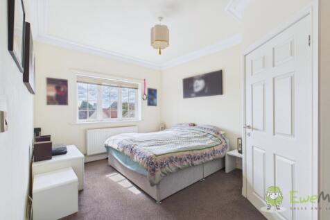 CAM03669G0-PR0032-STILL004