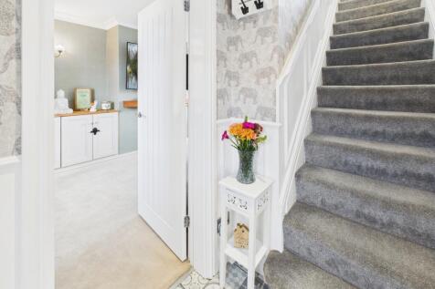 CAM04233G0-PR0039-STILL015