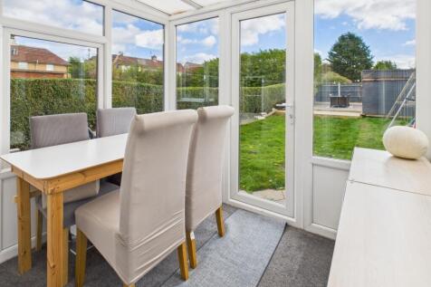 CAM04233G0-PR0039-STILL002