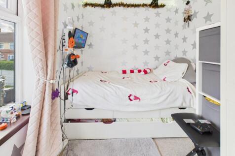 CAM04233G0-PR0039-STILL029