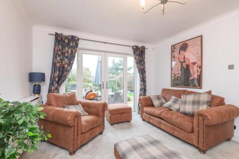 22 - 5 Hartshead Court WF15 8FG