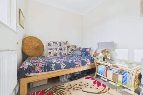 CAM03669G0-PR0034-STILL014