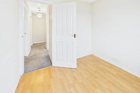 CAM04233G0-PR0045-STILL011