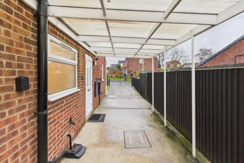 CAM04233G0-PR0045-STILL026