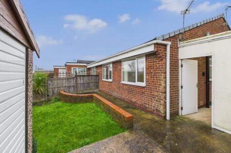 CAM04233G0-PR0045-STILL032