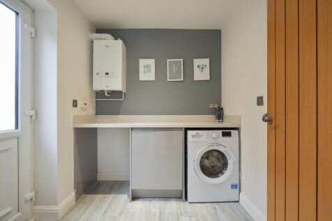 Estate Agent EweMove Scunthorpe Utility