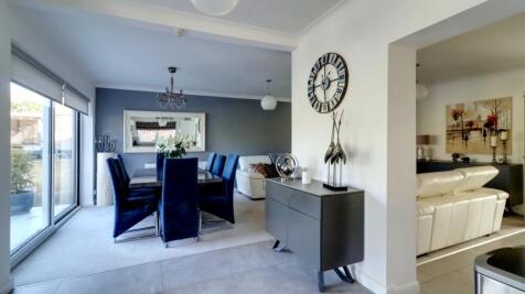 12. Dining Room 4