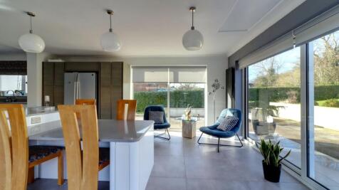 15. Kitchen 3