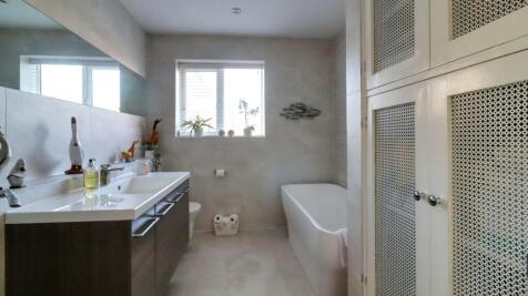 21. Bathroom 2