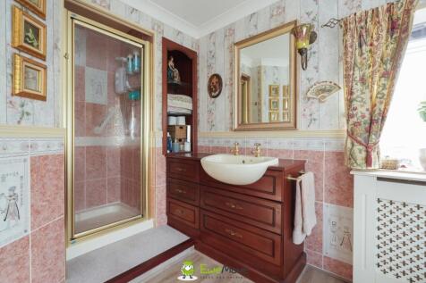 Estate Agent EweMove Scunthorpe Ensuite