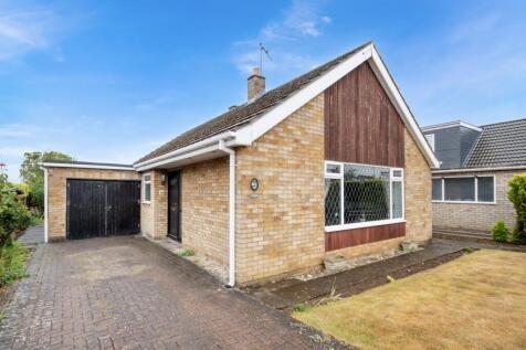 EweMove Estate Agents Scunthorpe - Front Aspect