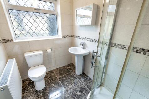 EweMove Estate Agents Scunthorpe - Shower Room