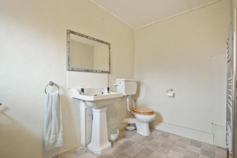 EweMove Estate Agent Scunthorpe South - Cloakroom