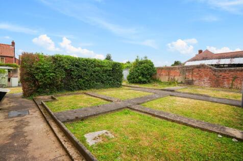 EweMove Estate Agent Scunthorpe South - Gardens