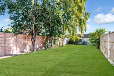 EweMove Estate Agent Scunthorpe - Rear Garden