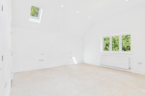 EweMove - Spalding - Pinstock Lane -  Master Bedro