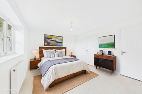 EweMove - Spalding - Pinstock Lane -  Bedroom with