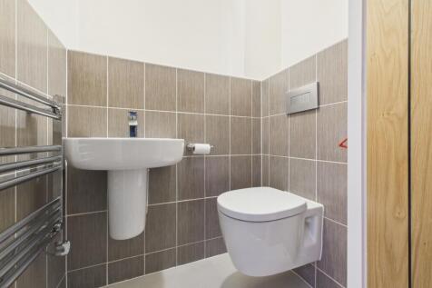 CAM04922G0-PR0072-STILL015