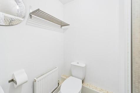 CAM03293G0-PR0249-STILL030