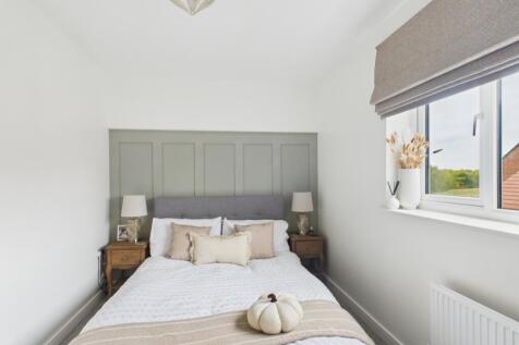 CAM03293G0-PR0247-STILL025