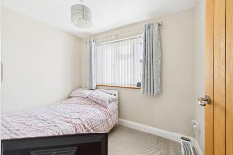 9. CAM04922G0-PR0094-STILL006