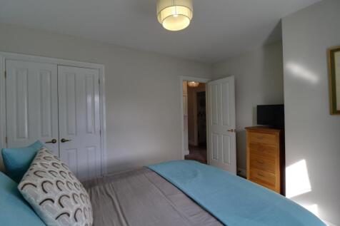 Bed 3 b