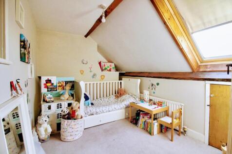 Top Floor Bedroom 2 - Castle Road Matt Clinton Ewe
