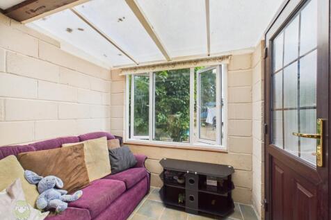 CAM03589G0-PR0077-STILL009