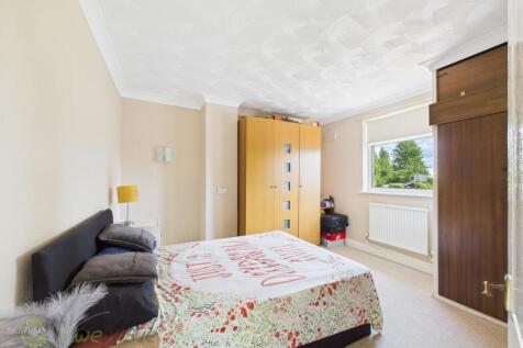 CAM03589G0-PR0077-STILL022