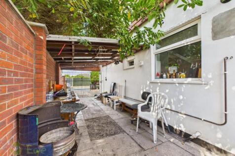 CAM03589G0-PR0077-STILL016