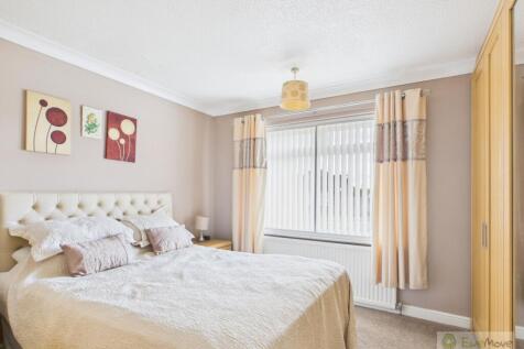 Covey Way EweMove Mildenhall B1