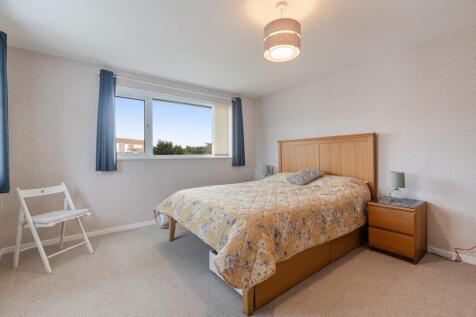 A12 - 1A Silverbridge Close Paignton - 250113