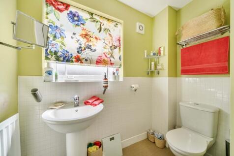 Bathroom 1st Floor
