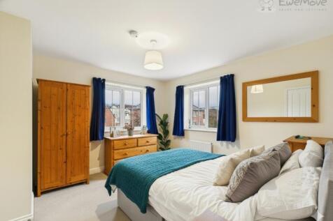 EWEMOVE SOUTH MOLTON - BEDROOM 2