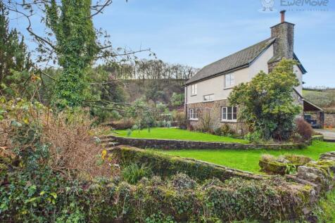 EWEMOVE SOUTH MOLTON - MAIN IMAGE