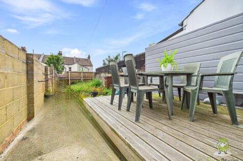 CAM01543G0-PR0134-STILL038