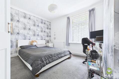 CAM01543G0-PR0134-STILL055