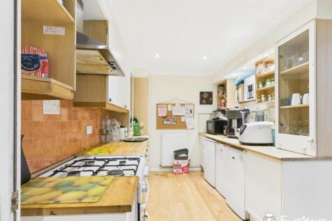 CAM02899G0-PR0061-STILL003