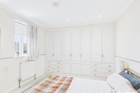 CAM02899G0-PR0061-STILL013